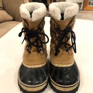 Sorel Caribou Kids Boots size Y4